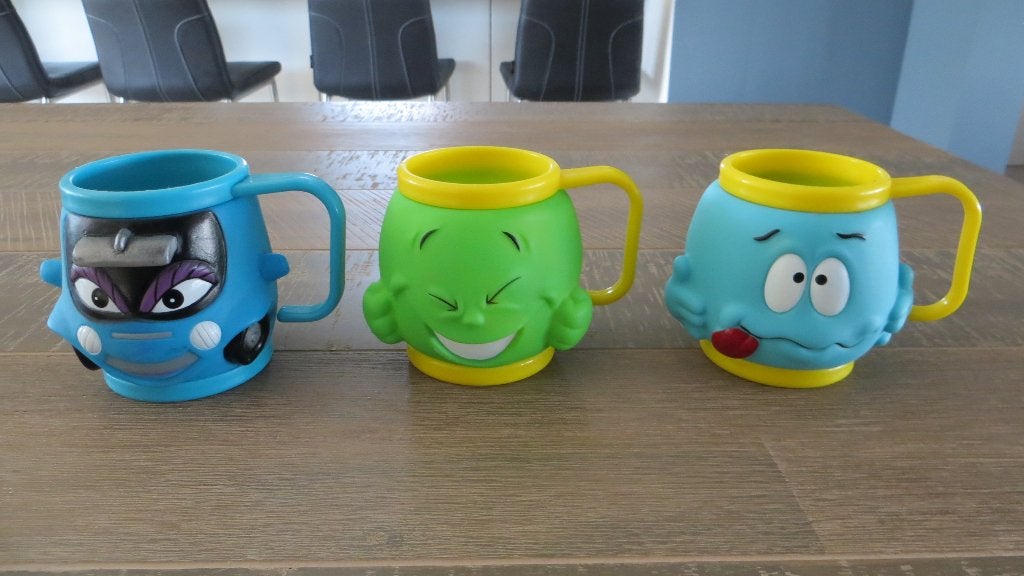 Drie kinderbekers mokken kindermokken, Ophalen of Verzenden