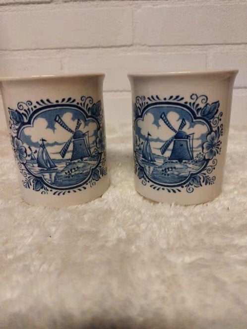 Ironstone English tableware bekers, delftse windmolenscène, Huis en Inrichting, Keuken | Servies, Keramiek, Zo goed als nieuw