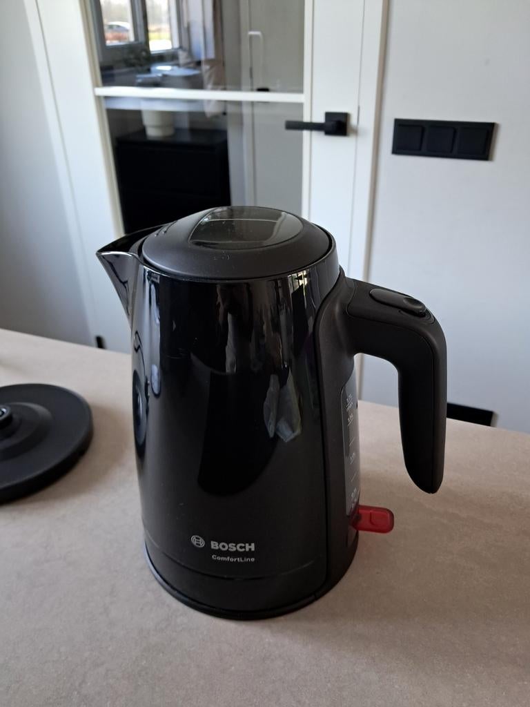 Bosch ComfortLine Waterkoker Zwart, Witgoed en Apparatuur, Waterkokers, 1 tot 2 liter, Ophalen, Zo goed als nieuw, Rvs