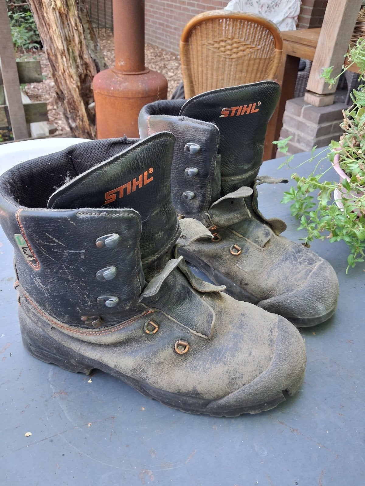 GRATIS AF TE HALEN STIHL ZAAGSCHOENEN MAAT 45, Ophalen, Gebruikt