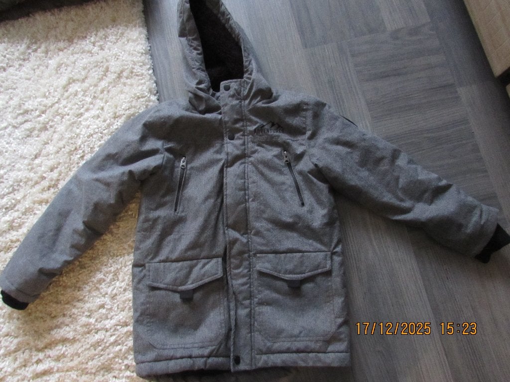 winterjas 140, Kinderen en Baby's, Ophalen of Verzenden, Zo goed als nieuw, Jongen, Jas