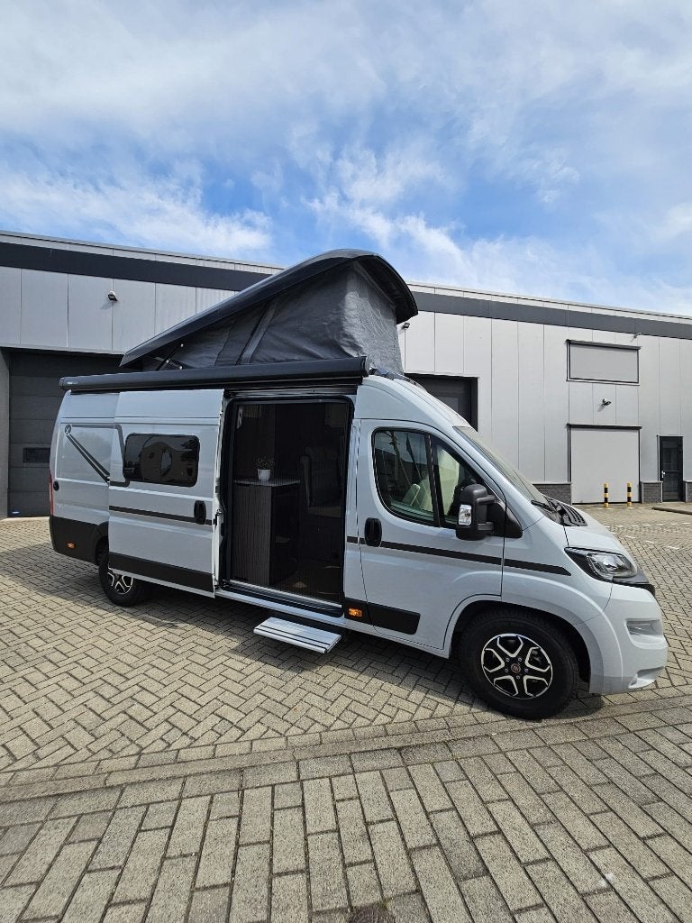 Etrusco 640SB met Hefdak en Lengtebedden BTW-Camper., Chemisch toilet, Buscamper of Camperbus, Ringverwarming, 6 tot 7 meter