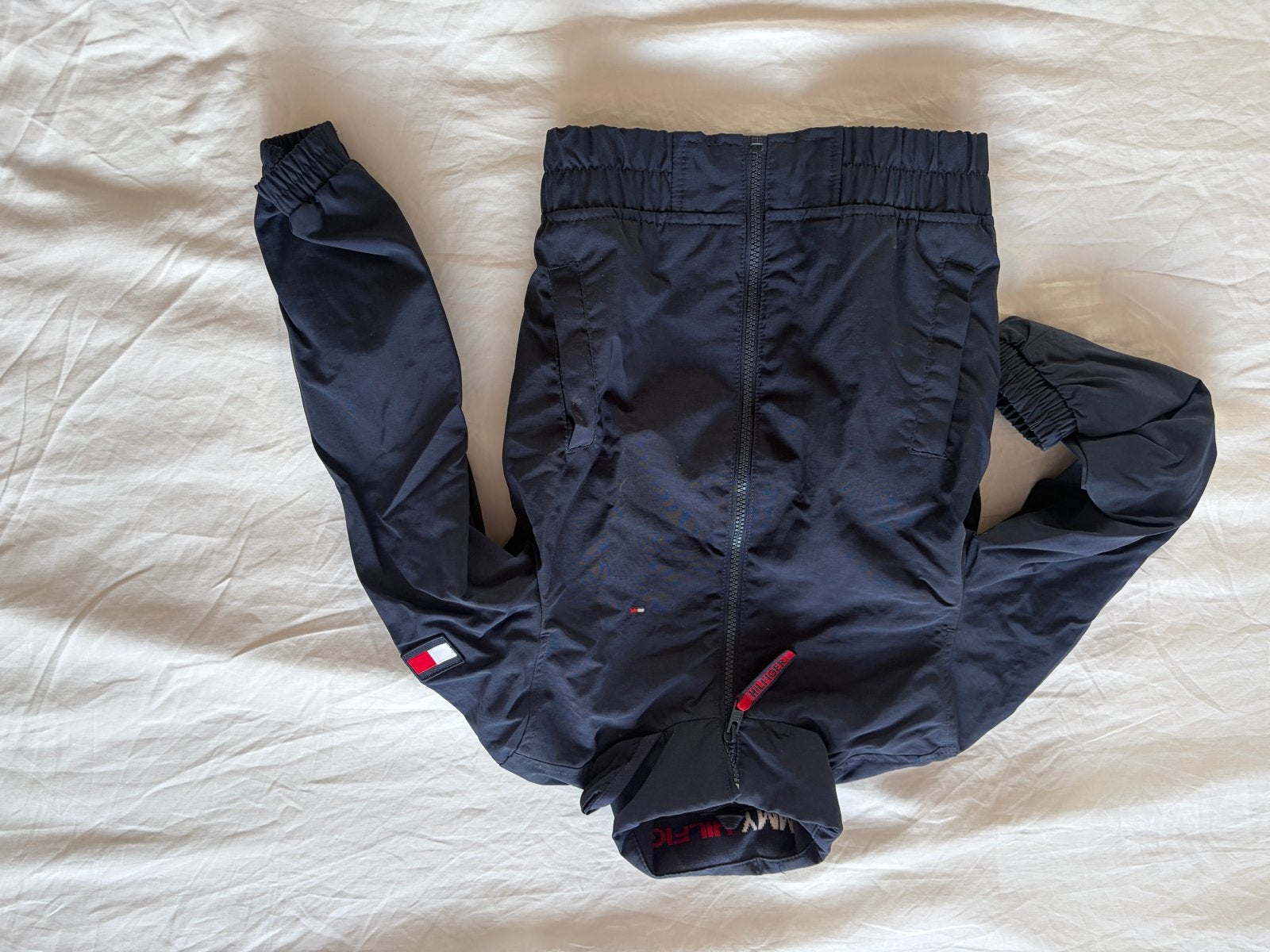 Tommy Hilfiger jas maat 122, Kinderen en Baby's, Ophalen, Zo goed als nieuw, Jongen of Meisje, Jas