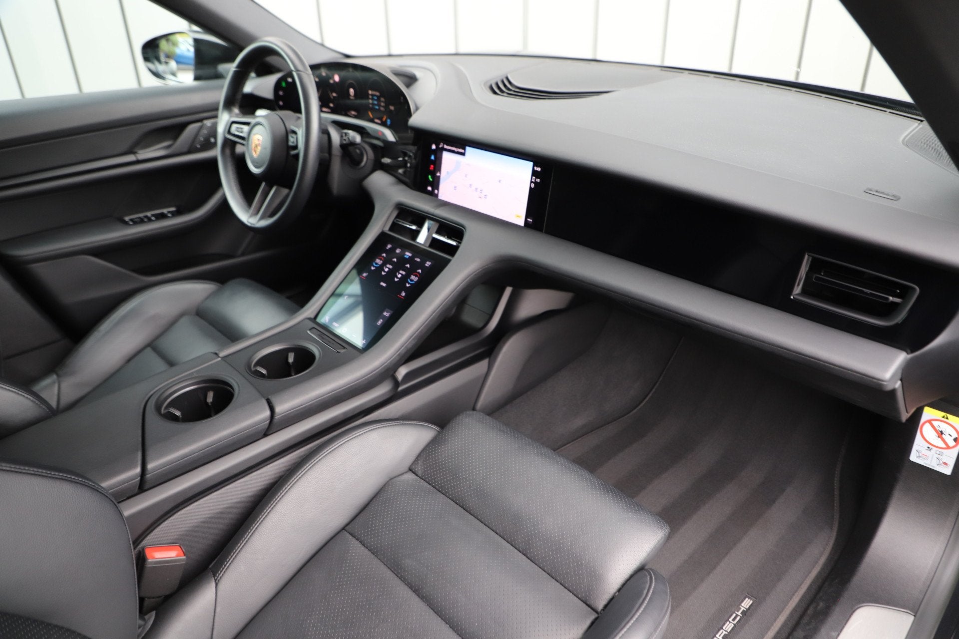 Porsche Taycan Cross Turismo 4 93kWh | 380PK | Panoramadak |, Auto's, Automaat, Zwart, Met garantie (alle), 4 stoelen