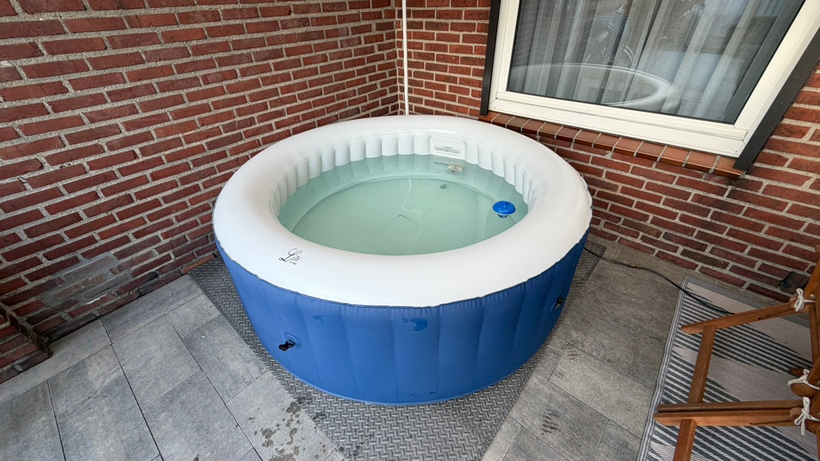 Complete MSpa Lite Opblaasbare Jacuzzi + Accessoires, Ophalen, Zo goed als nieuw, Filter, Opblaasbaar
