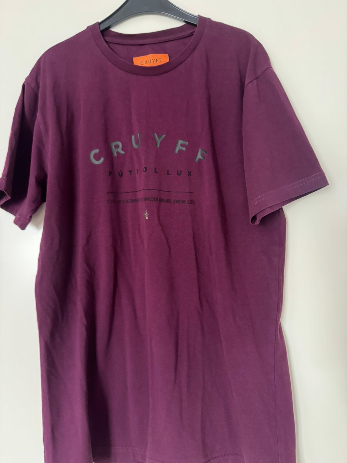 Cruyff tshirt maar S aubergine kleur, Ophalen of Verzenden, Zo goed als nieuw, Maat 46 (S) of kleiner, Paars