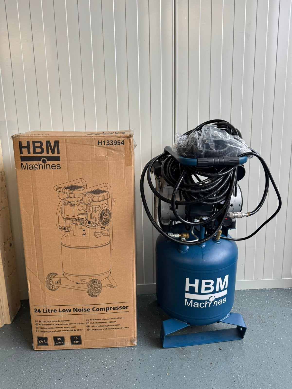 Hbm verticale low noise compressor 24 Liter, Minder dan 25 liter, Ophalen, Zo goed als nieuw, Minder dan 200 liter/min
