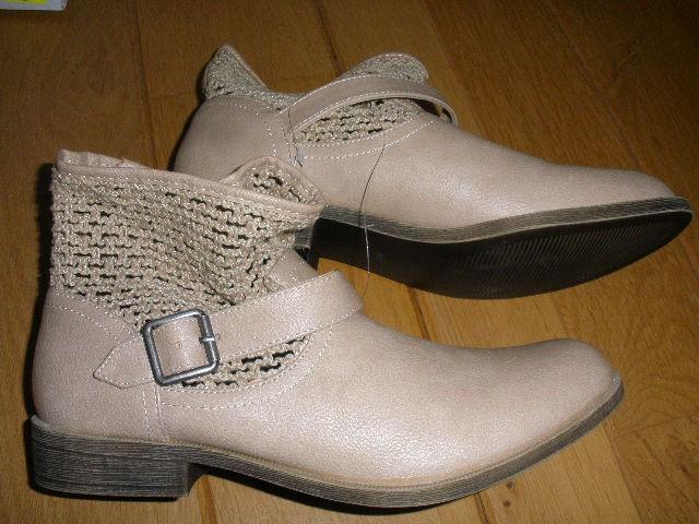 Laarsjes beige maat 41 - nieuw -, Kleding | Dames, Schoenen, Ophalen of Verzenden, Nieuw, Beige