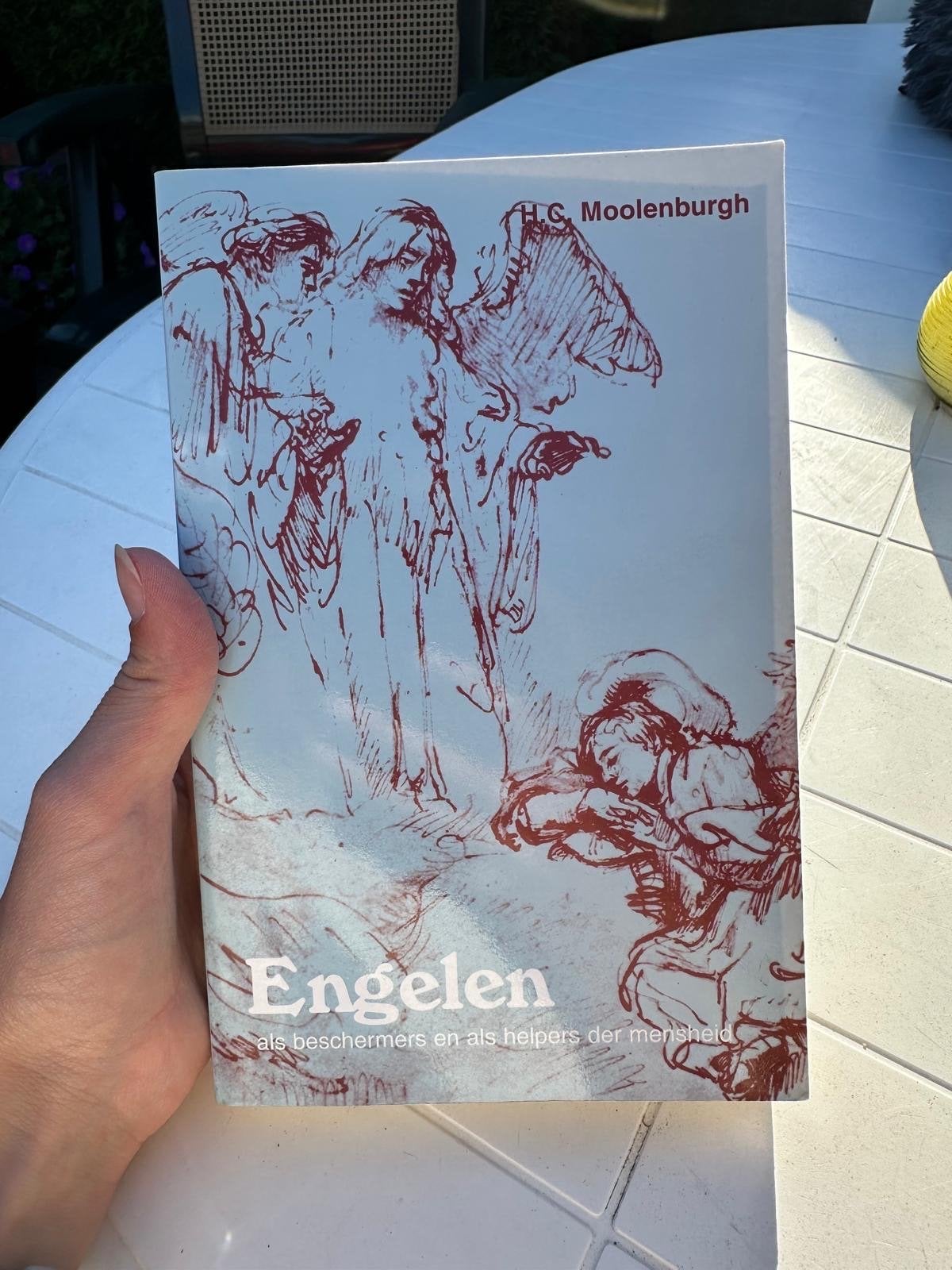 Engelen: beschermers en helpers der mensheid - H.C. Moolenbu, Boeken, Ophalen of Verzenden, Zo goed als nieuw, Spiritualiteit algemeen