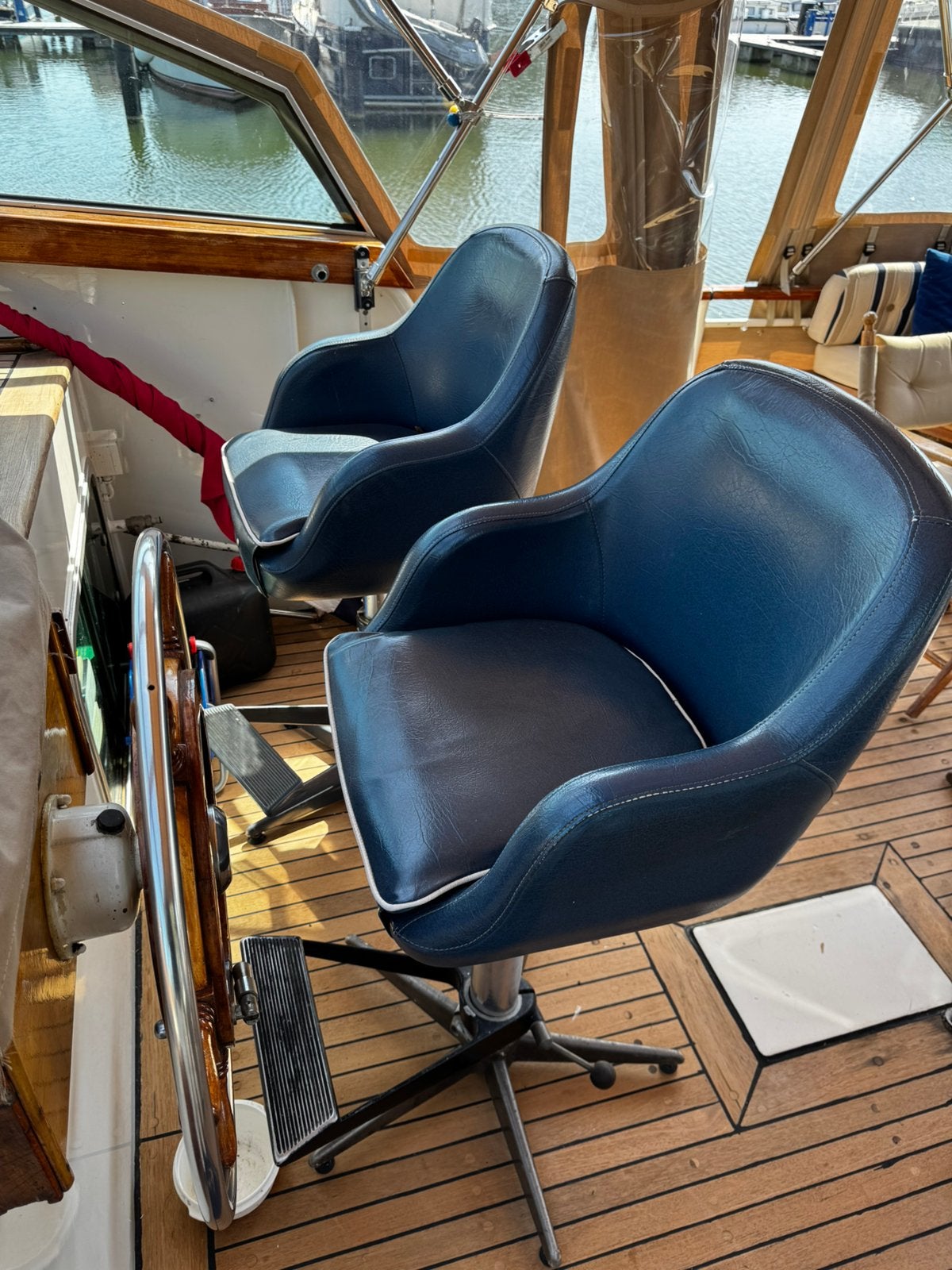 Stuurstoelen 2x met hoes zonder voet, Ophalen of Verzenden, Zo goed als nieuw, Overige typen, Zeilboot of Motorboot