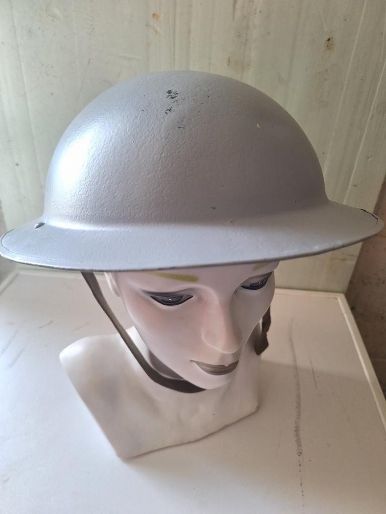 Nederlandse helm van de BB en in goede staat, Ophalen of Verzenden