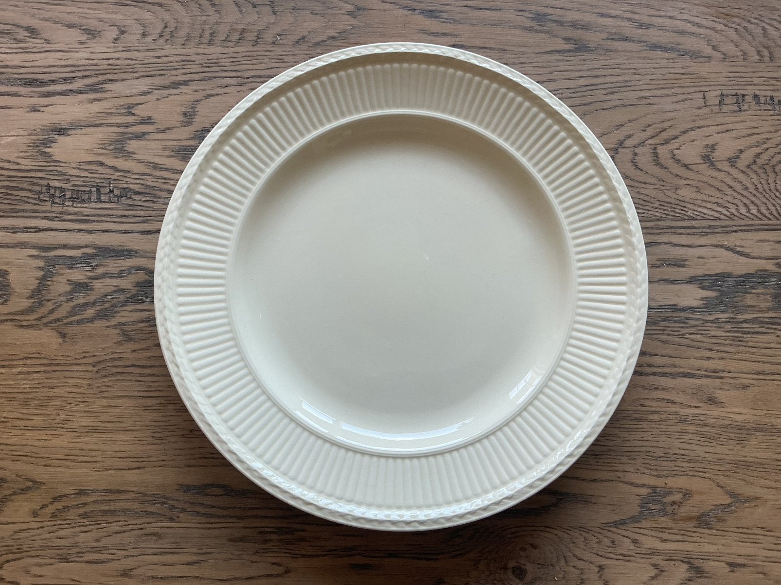 Mooie Wedgwood type Edme grote schaal 32,5 cm rond, Huis en Inrichting, Ophalen of Verzenden, Overige stijlen, Schaal of Schalen