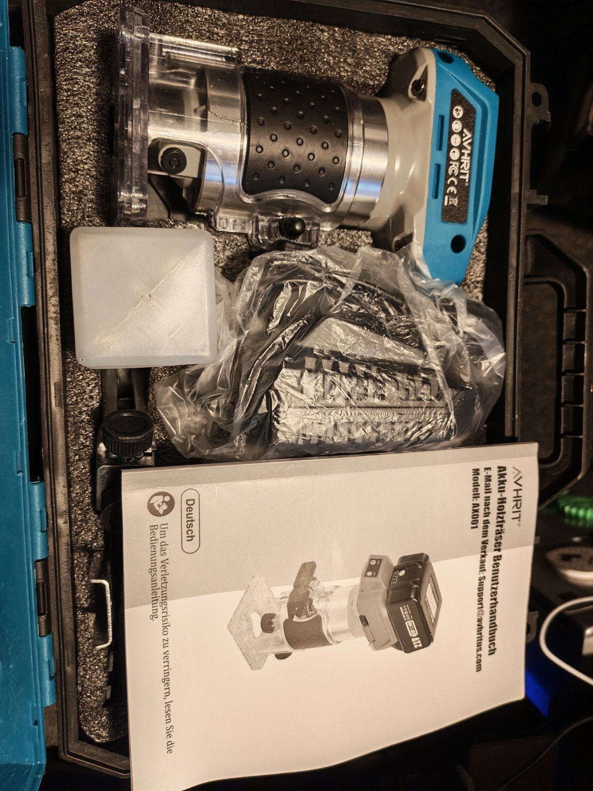 nieuwe frees met 2 batterij enz, Ophalen of Verzenden