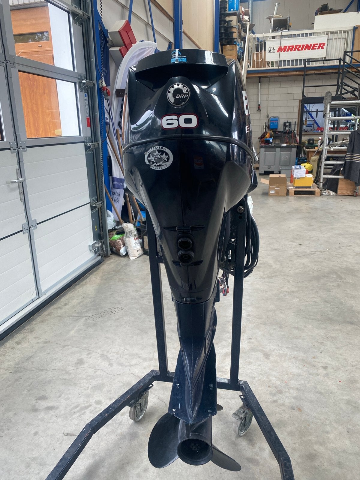 Evinrude E-TEC 60 PK Buitenboordmotor met afstandsbediening, Ophalen, Gebruikt, ., Elektrische start