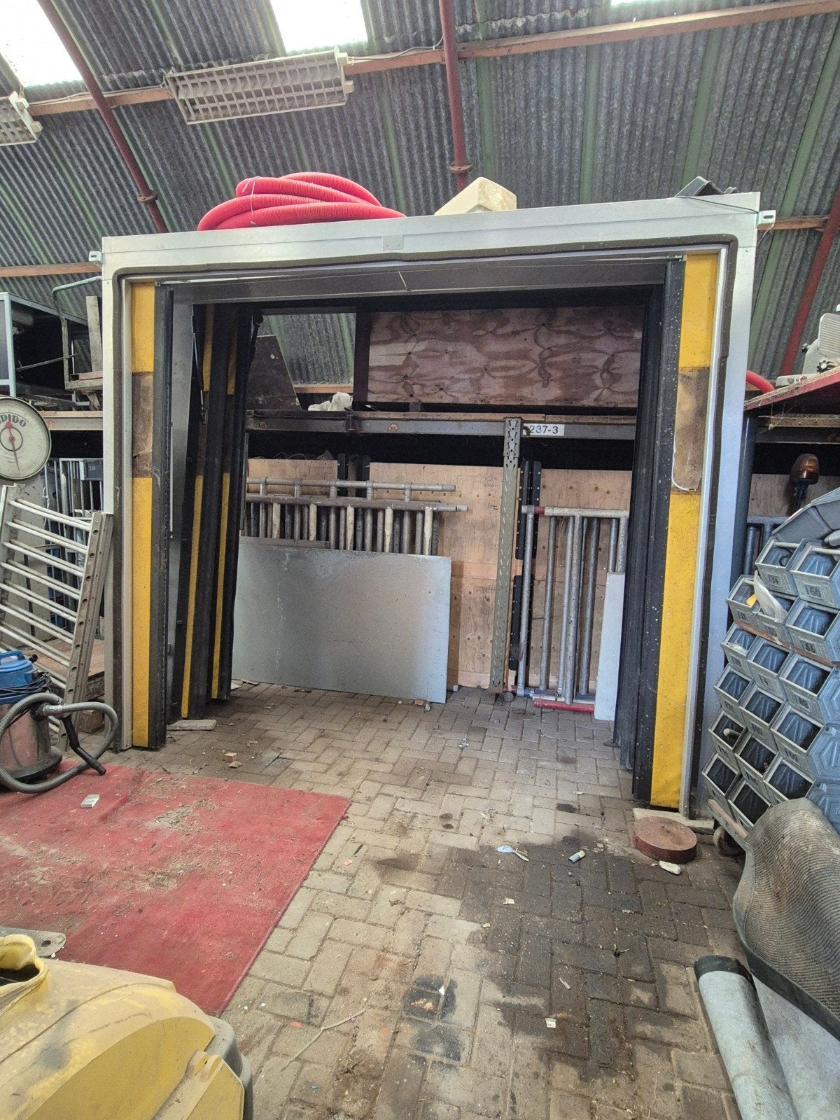 Garagedeur / Overheaddeur - 245x250 cm (doorrijmaat), Gebruikt, Garagedeur, Ophalen of Verzenden, 120 cm of meer