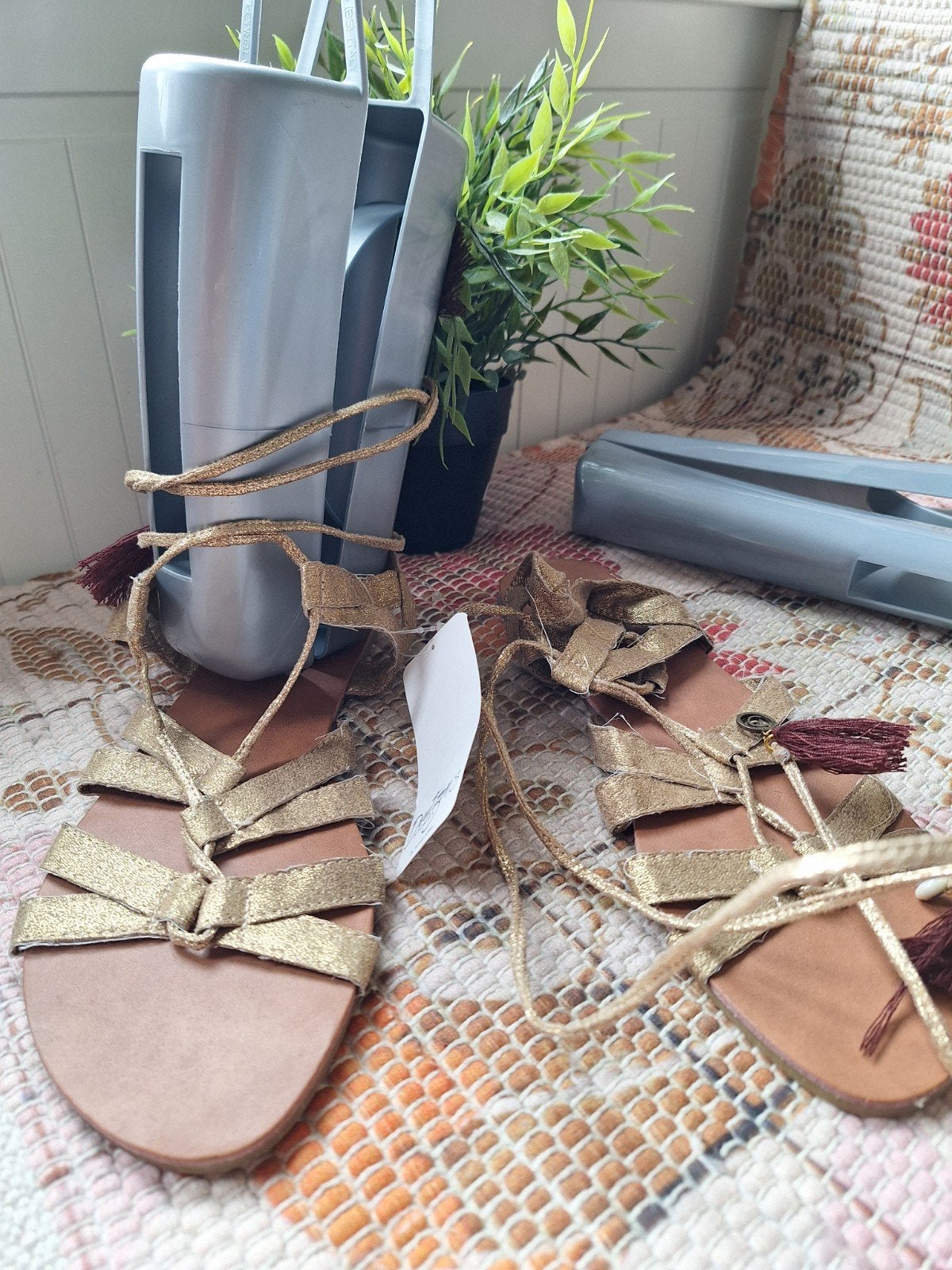 Ibiza boho style schoenen met touwtjes maat 40 goud, Overige kleuren, Nieuw, Sandalen of Muiltjes, Ophalen of Verzenden