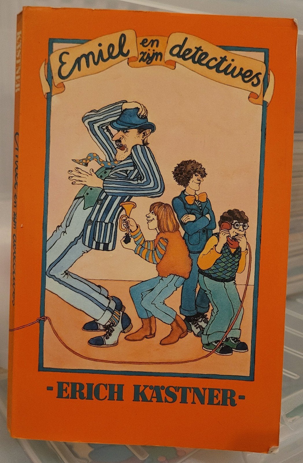 Vintage kinder-leesboek Emiel en zijn detectives, Ophalen of Verzenden, Gelezen, Overige niveaus, Erich Kästner