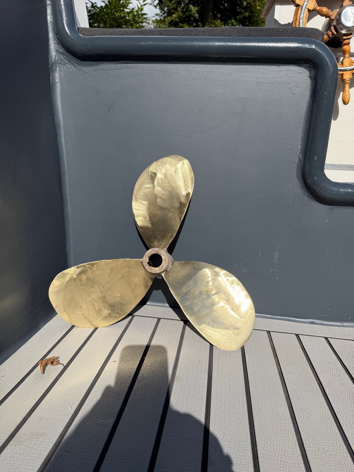 Stalen/Aluminium boot met 3-assige trailer (2024), Watersport en Boten, Ophalen, Zo goed als nieuw, Staal, Boegschroef