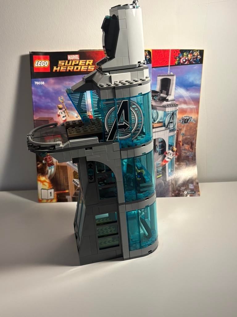 Lego marvel superheroes attack on avengers tower 76038, Ophalen of Verzenden, Zo goed als nieuw