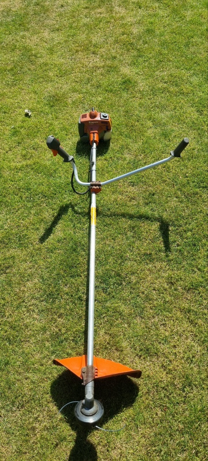 husqvarna 323R Bosmaaier draadmaaier, Ophalen, Benzine, Gebruikt, 30 tot 50 cm