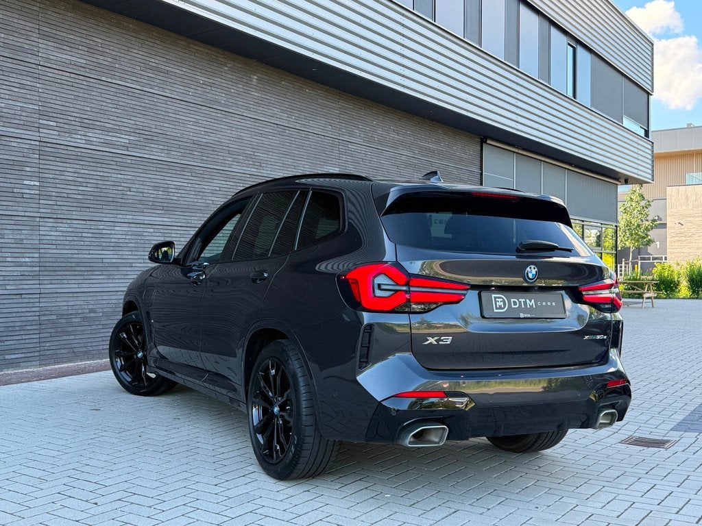 BMW X3 xDrive30e M Sport Pro 300pk PHEV SOH 99% Trekhaak| Pa, Auto's, BMW, Gebruikt, Euro 6, Vierwielaandrijving, Lichtsensor
