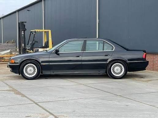 GEZOCHT Voorbumper BMW E38 1994-2001, Gebruikt, Voor, Ophalen of Verzenden, Bumper