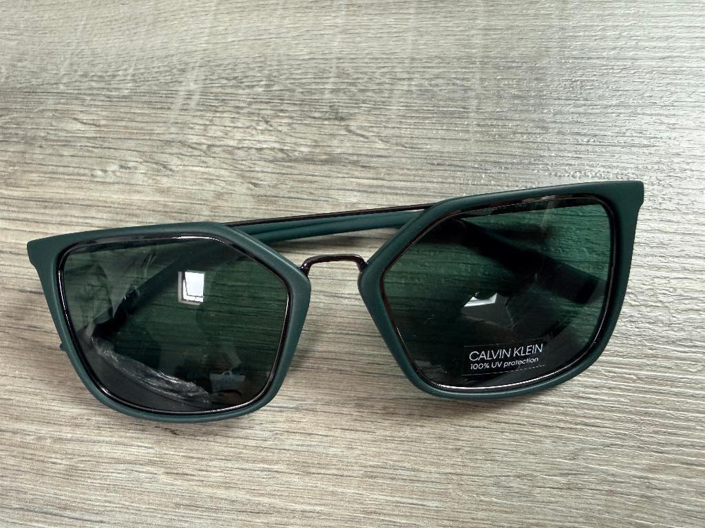 Calvin Klein Zonnebril Groen - Nieuw ongedragen, Sieraden, Tassen en Uiterlijk, Zonnebrillen en Brillen | Heren, Ophalen of Verzenden