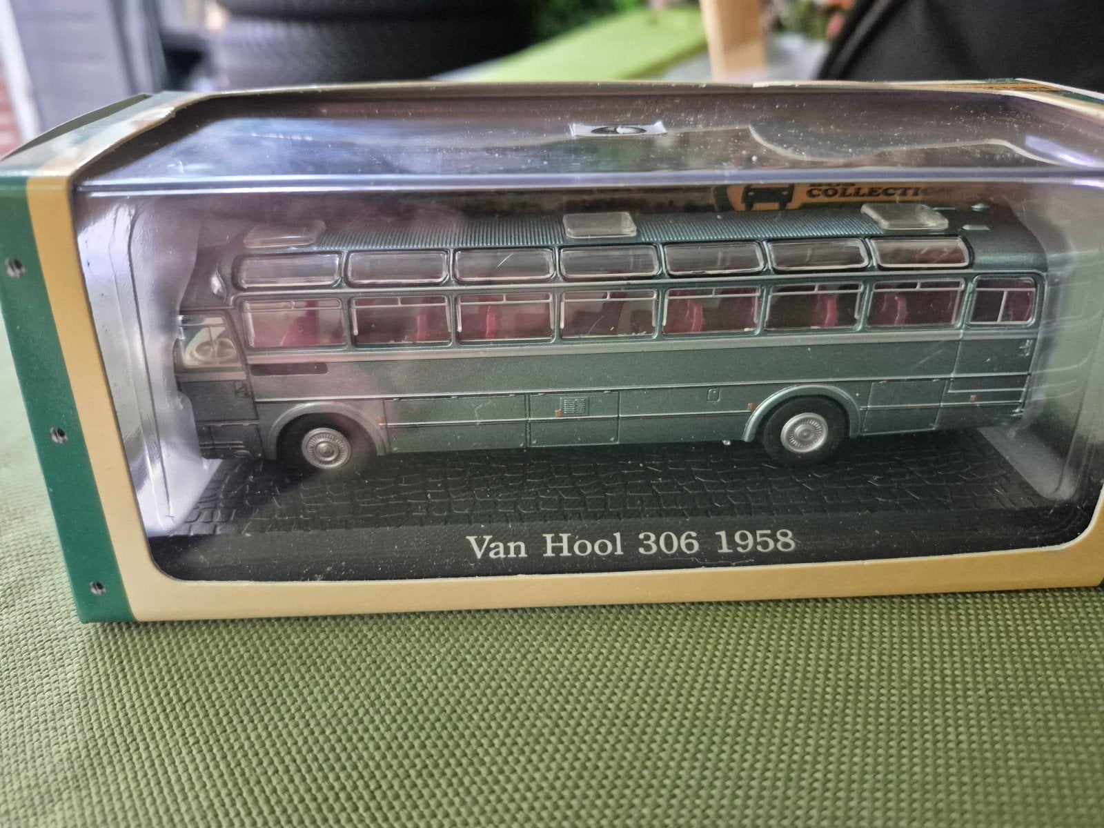 Van Hool 306 1958 bus model - Atlas Editions, Overige merken, 1:32 tot 1:50, Overige typen, Nieuw