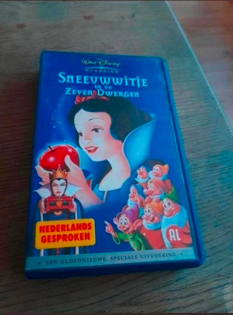 Disney Classic Sneeuwwitje speciale uitvoering videoband., Cd's en Dvd's, VHS | Kinderen en Jeugd, Alle leeftijden, Ophalen of Verzenden