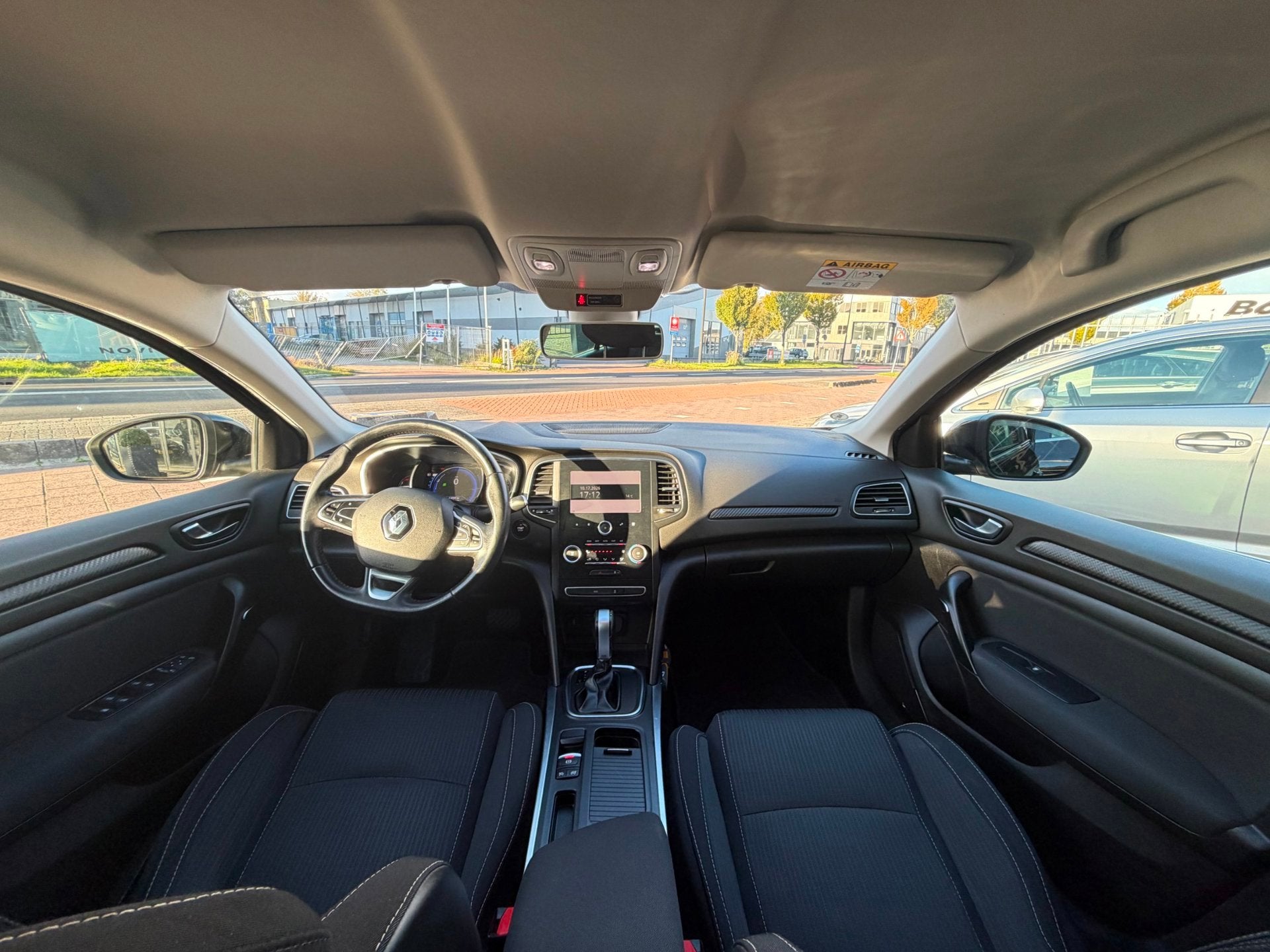 Renault Mégane Estate 1.2 TCe Limited Aut|Cruise|NAV|Carpla, Stof, Gebruikt, Euro 6, 4 cilinders