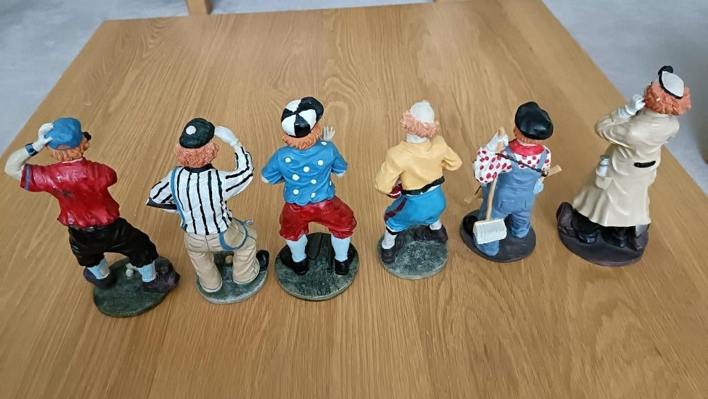 SERIE GRAPPIGE CLOWNTJES MET VERSCHILLENDE ATTRIBUTEN, Ophalen, Gebruikt, Mens