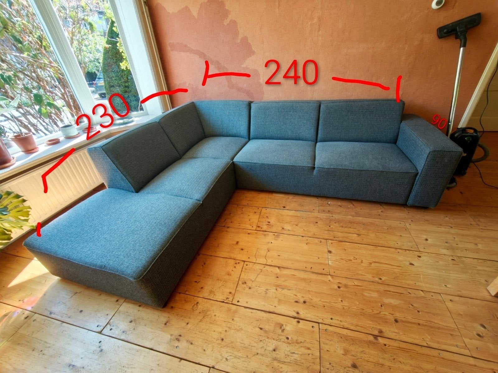 Comfortabele Hoekbank met Longchair - Grijs (230x240x90), Huis en Inrichting, Banken | Complete zithoeken, Ophalen, Gebruikt, Stof