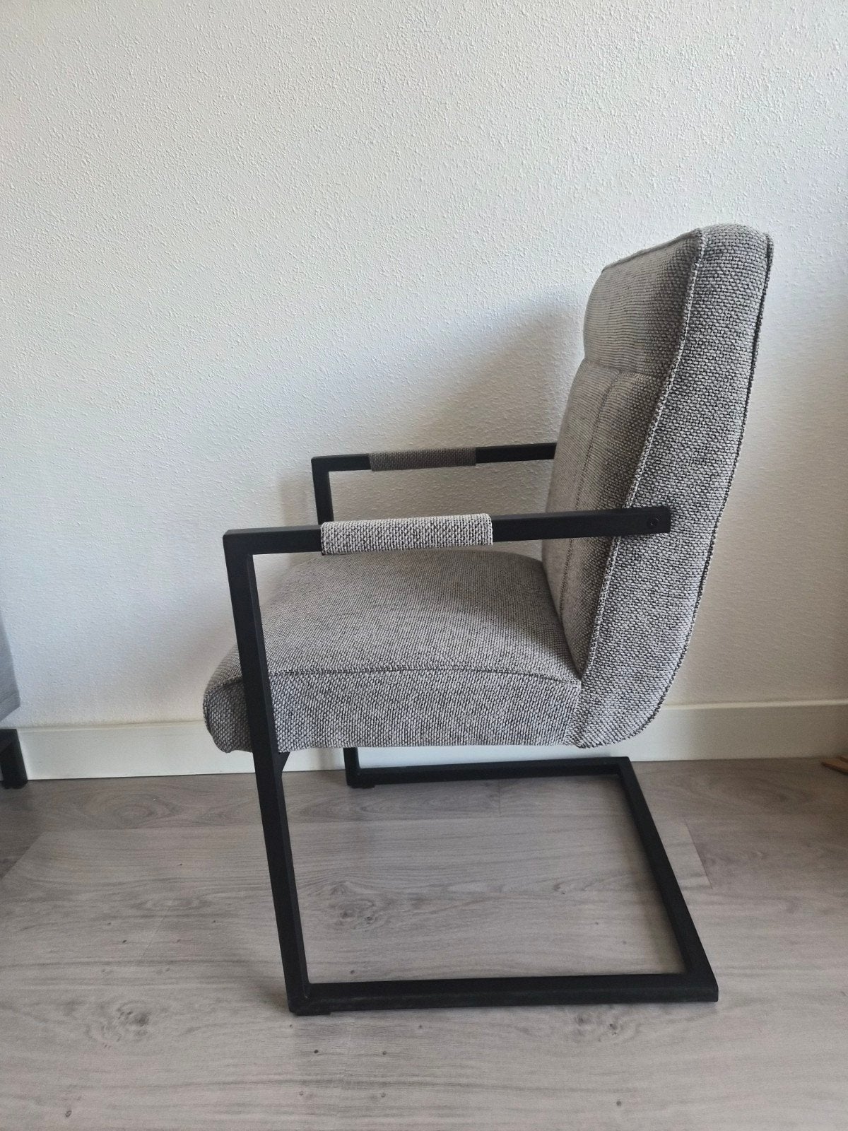 6 Pronto Eetkamer stoelen | Lichtgrijs | 2023, Ophalen, Modern, Comfortabel, Zo goed als nieuw, Metaal