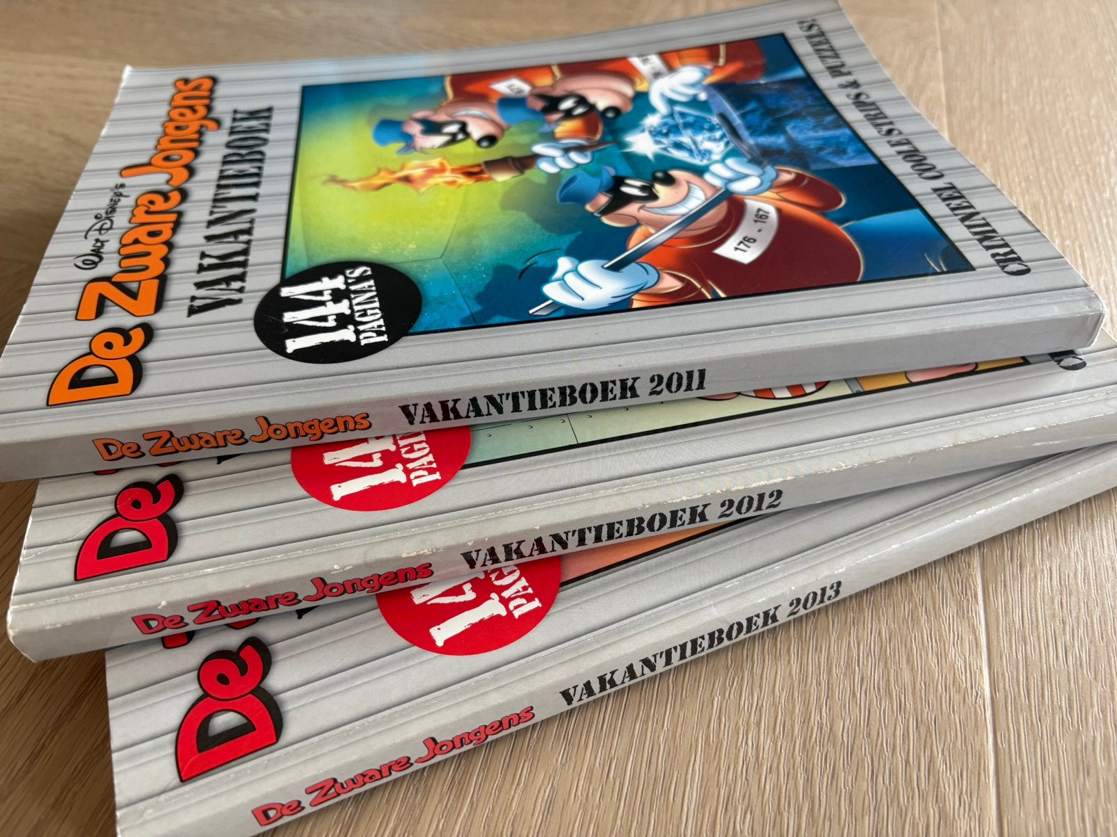 3x zomer vakantieboek De zware jongens Donald Duck!, Meerdere stripboeken, Ophalen of Verzenden, Zo goed als nieuw
