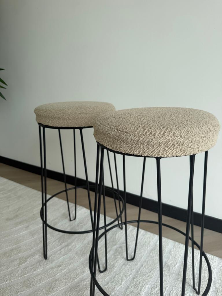 Set van 2 moderne barkrukken met teddy stof, Huis en Inrichting, Barkrukken, 60 tot 90 cm, Ophalen of Verzenden, Zo goed als nieuw