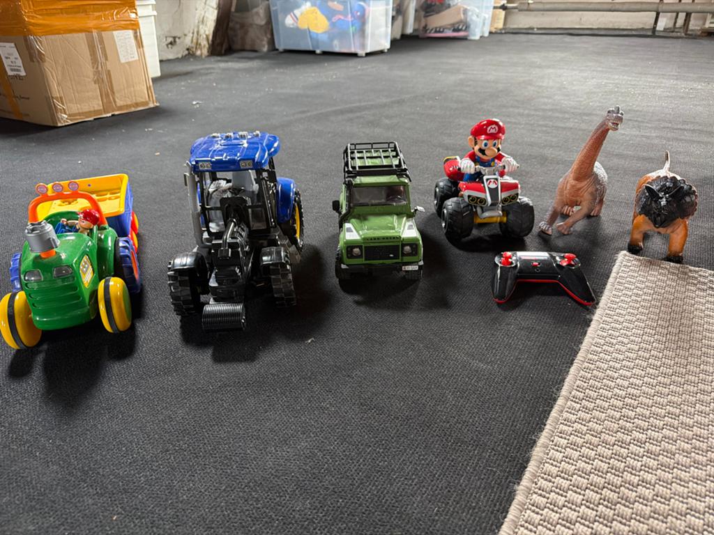Diverse speelgoedvoertuigen en figuren, Ophalen of Verzenden, Gebruikt