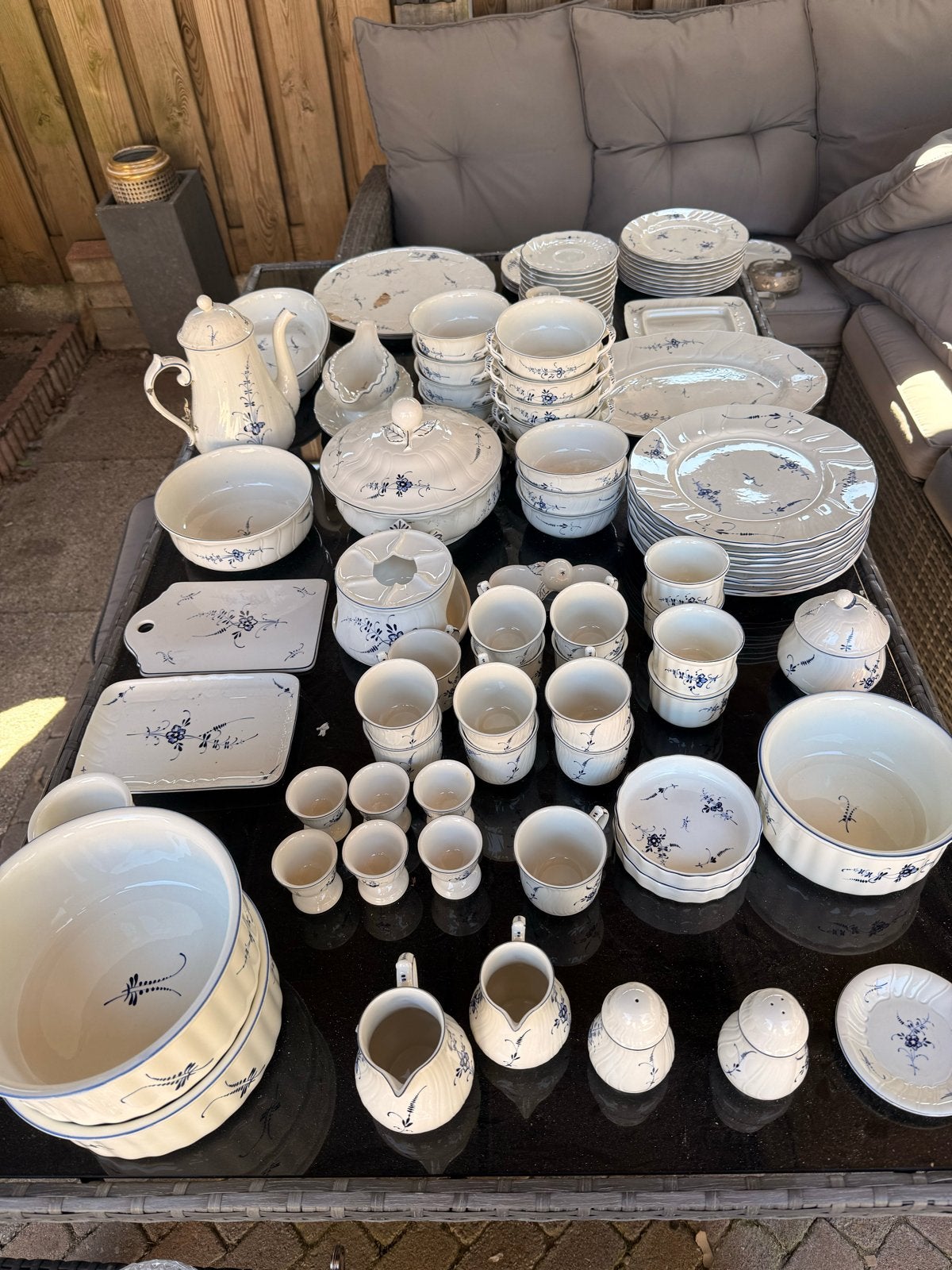 Groot servies set VILLEROY & BOCH VIEUX LUXEMBOURG, Ophalen