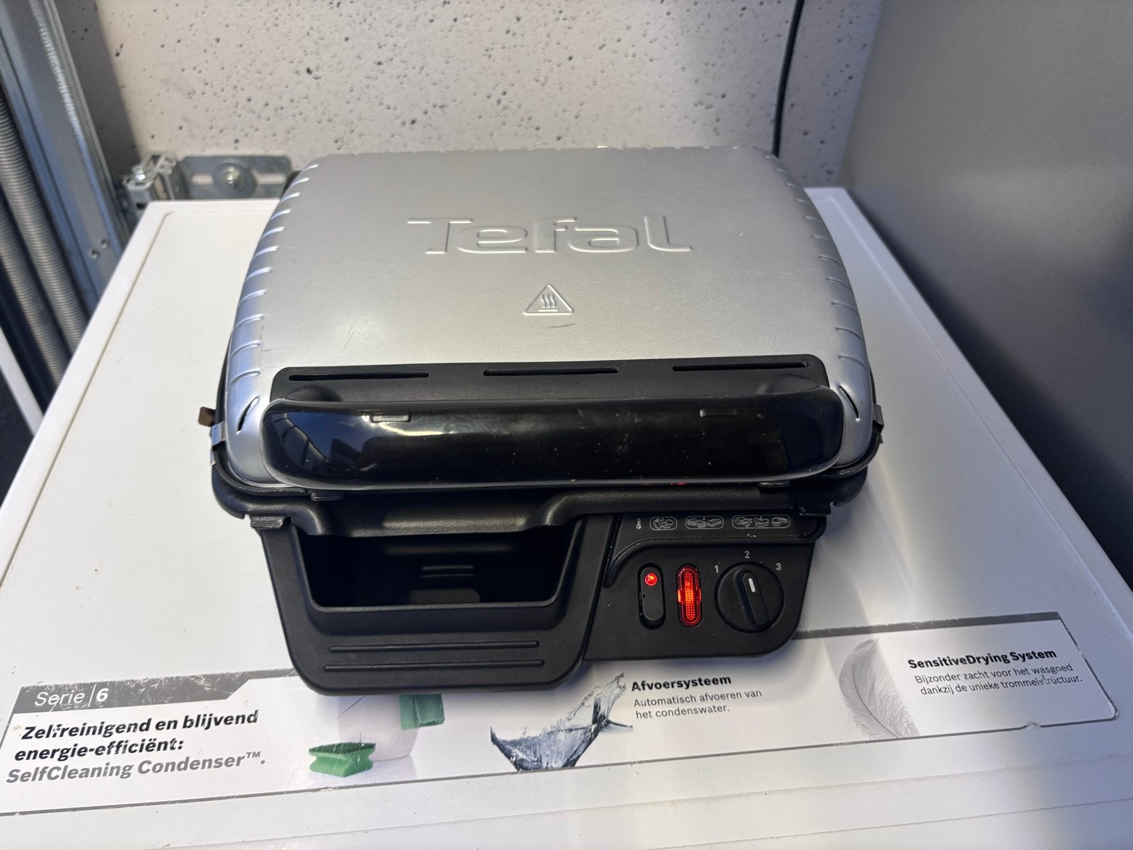 Goedwerkende Tefal Grill (Serie 6), Witgoed en Apparatuur, Grillplaten, Ophalen of Verzenden, Zo goed als nieuw, Tafelgrill