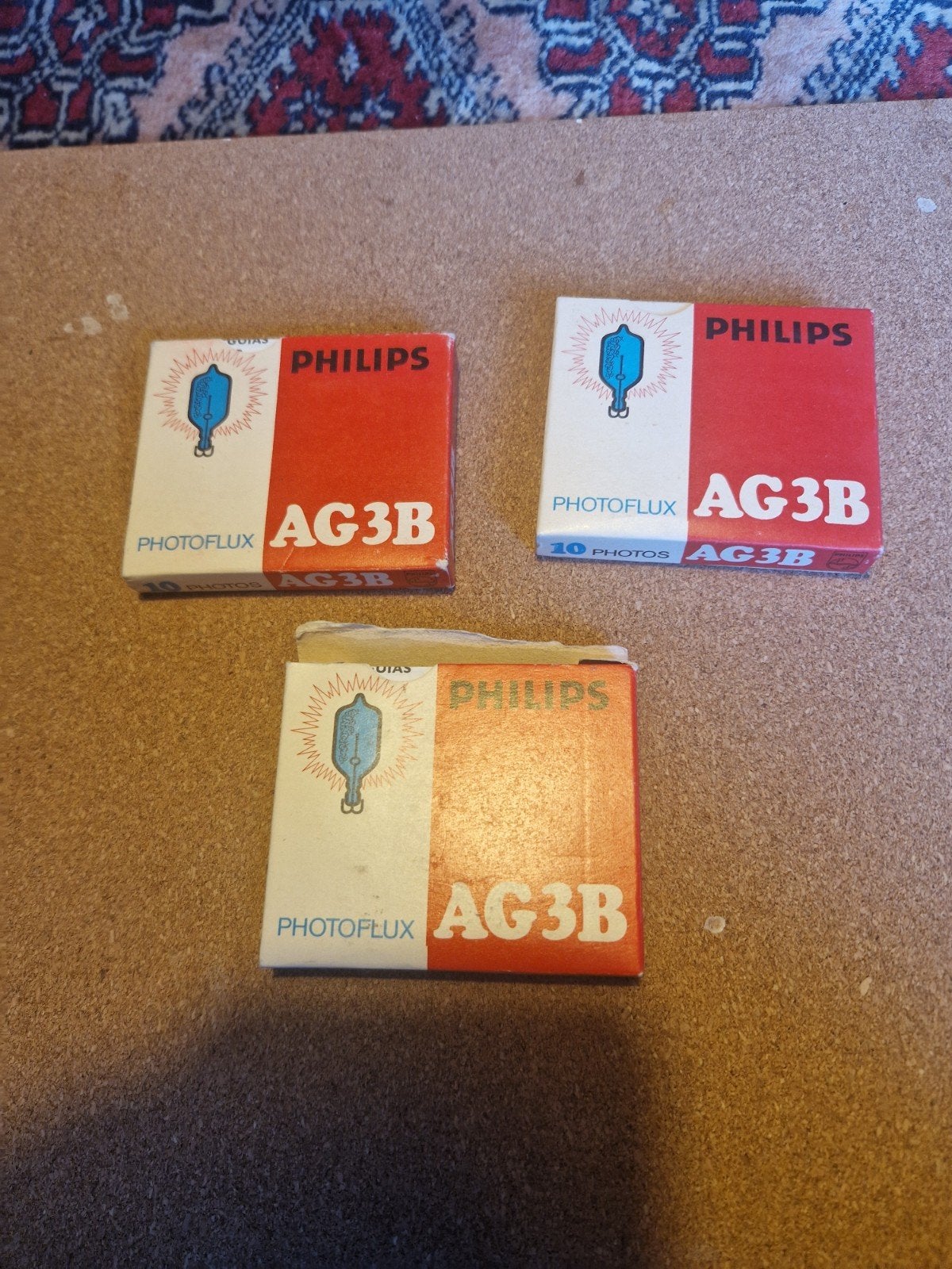 3 Doosjes ongebruikte flitslampjes AG 3B Philips goede staat, Ophalen of Verzenden
