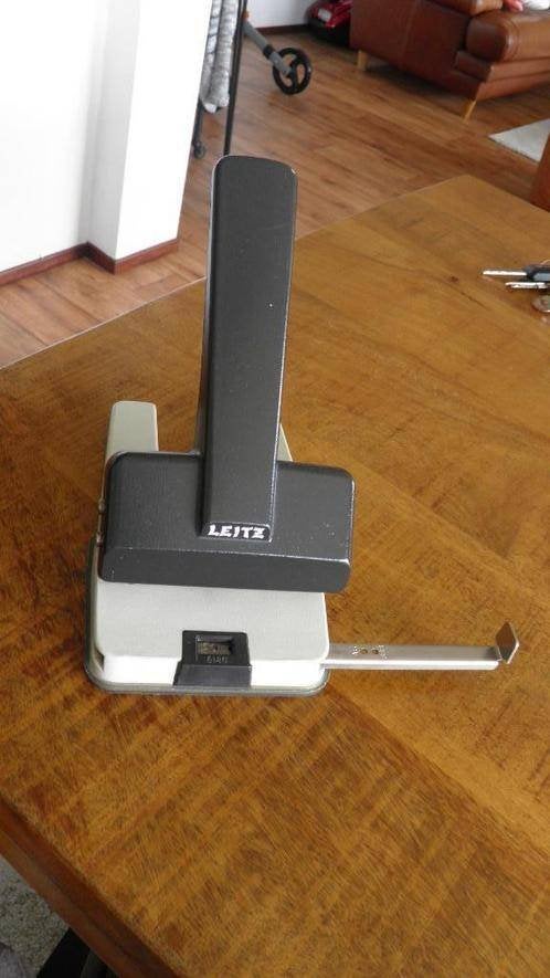 Leitz grote perforator, Ophalen, Gebruikt