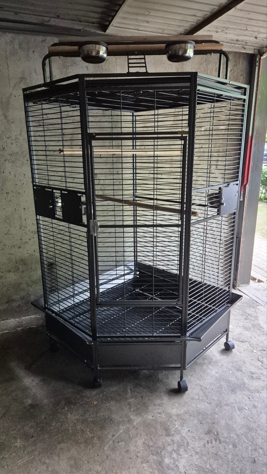 Grote papegaaienkooi in een nieuwe staat, Dieren en Toebehoren, Vogels | Hokken en Kooien, Ophalen, Nieuw, Metaal, Vogelkooi