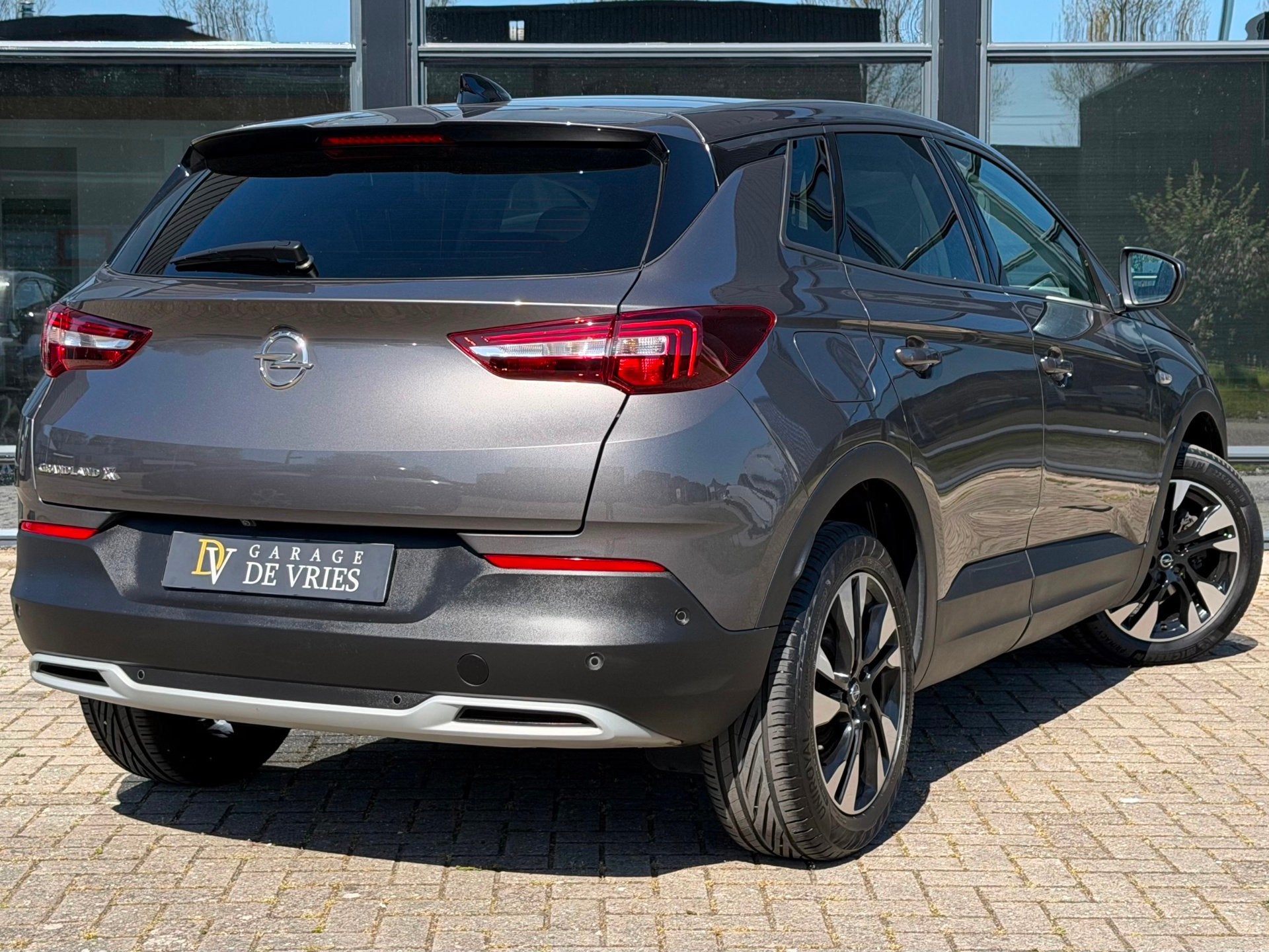 Opel Grandland X 1.6 Turbo Ultimate Aut Panoramadak Full Opt, Auto's, Opel, Gebruikt, Zwart, 4 cilinders, 181 pk