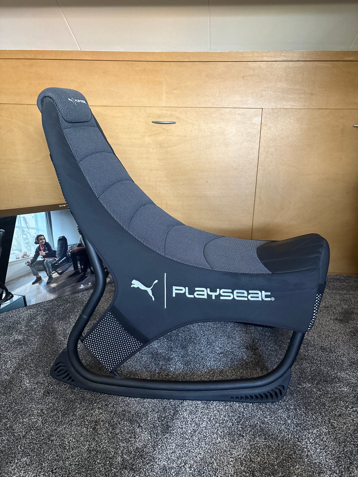 Foto 3 van Playseat x Puma Active Gaming Seat - Zo goed als nieuw