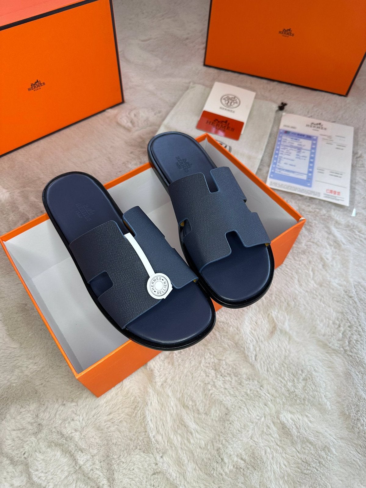 Hermes izmir slippers navy blauw 40tm47 nieuw voorraad, Ophalen of Verzenden, Nieuw, Blauw