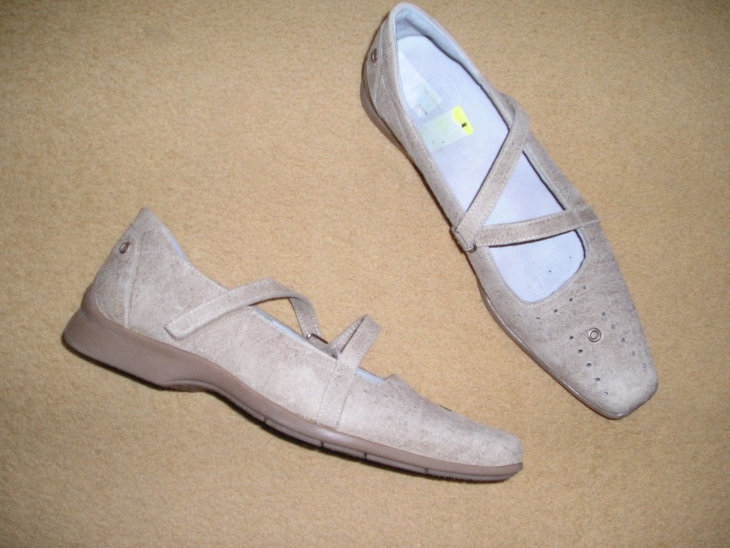 prachtige beige schoenen JJ maat 42, Ophalen, JJ, Zo goed als nieuw, Instappers