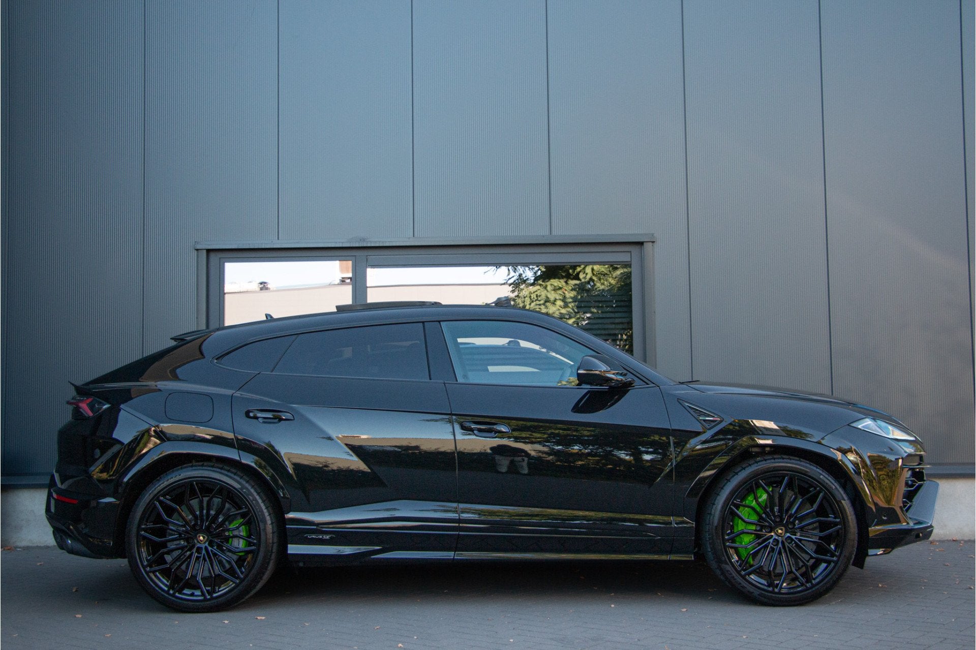 Lamborghini Urus 4.0 V8 Hybrid SE 800PK | B&O+ | Pano | Anim, Auto's, Lamborghini, Automaat, Urus, Gebruikt, Zwart