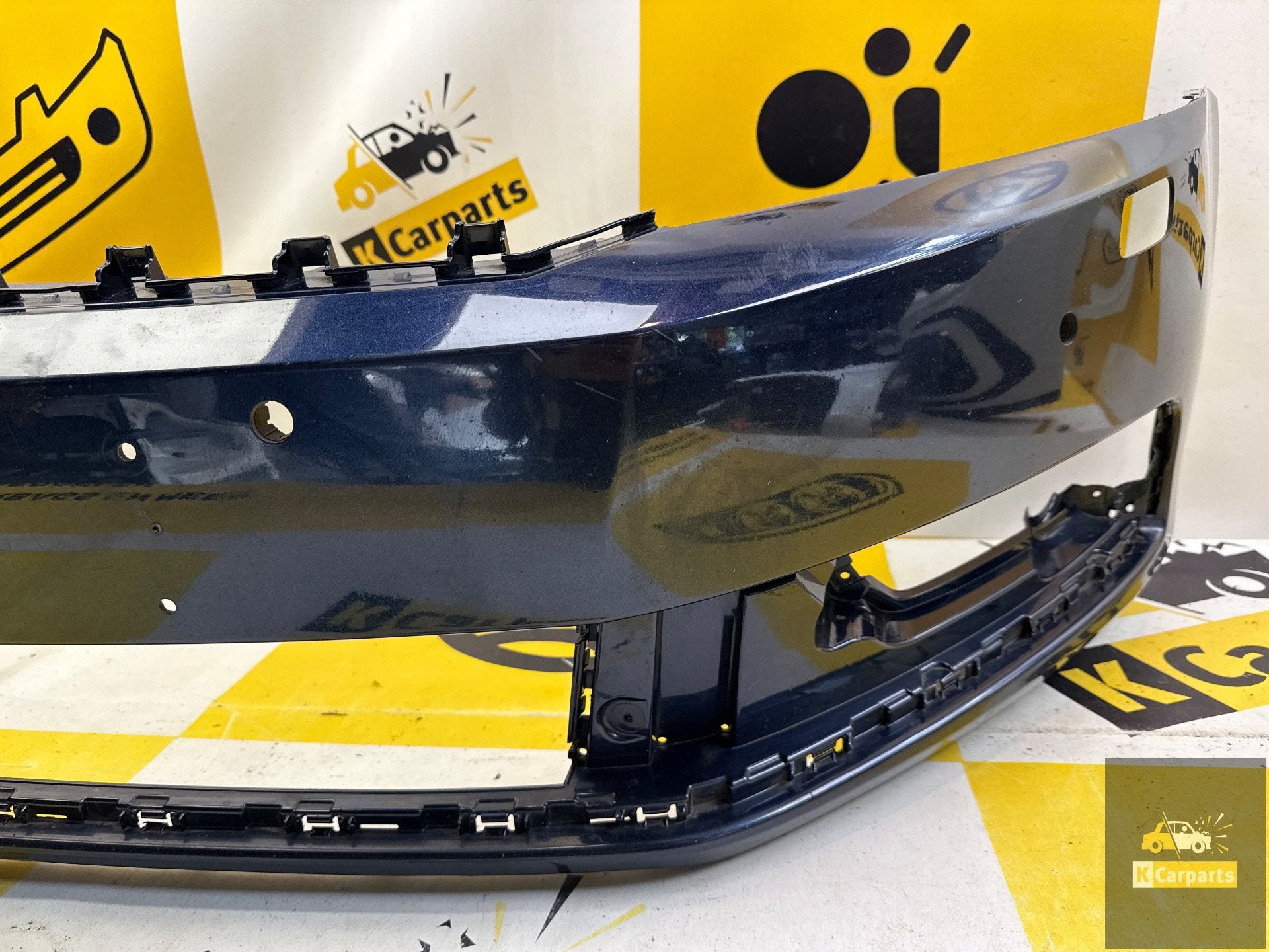 Voorbumper volkswagen Passat B7 bumper 4x PDC 3AA807221, Auto-onderdelen, Gebruikt, Volkswagen AG, Bumper, Berliner Ring 2
38440  Wolfsburg, DE