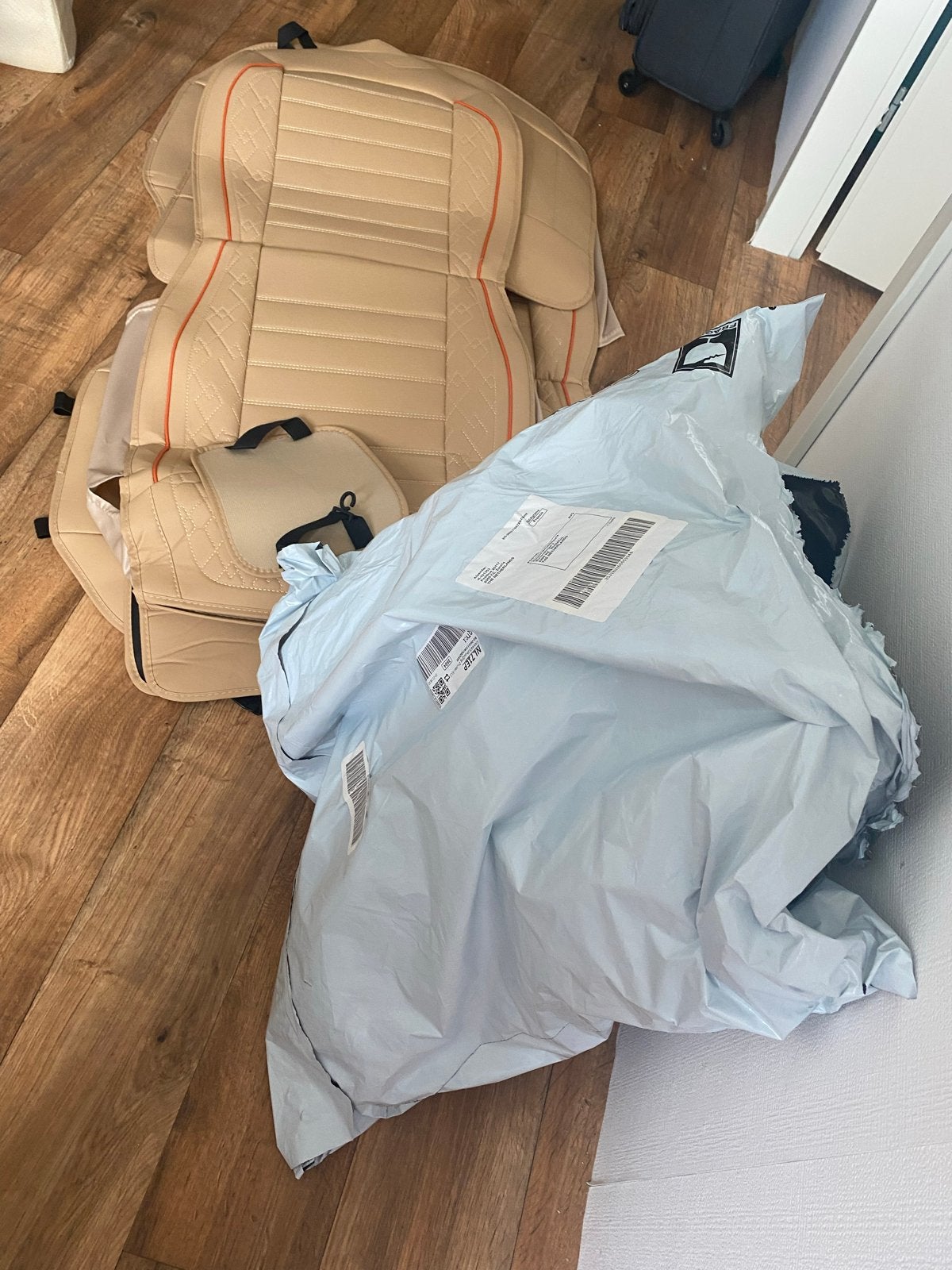Nieuwe beige auto stoelhoezen set, Ophalen, Nieuw, Universele onderdelen
