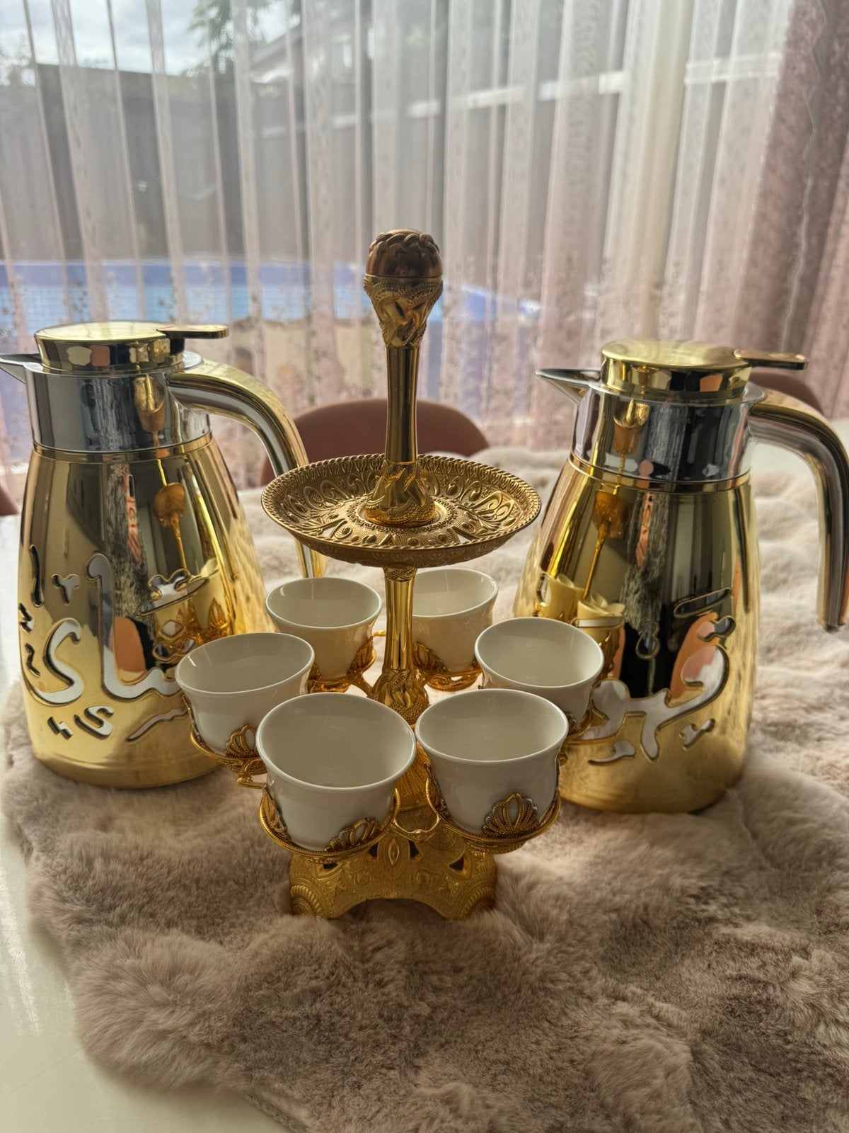 Koffie en twee spullen, Ophalen