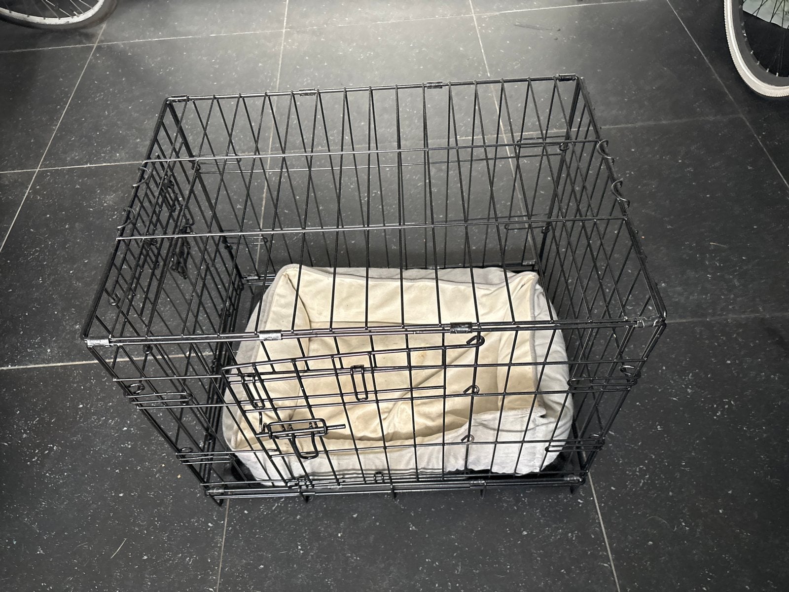 Puppy bench - kort gebruikt, Ophalen, Zo goed als nieuw